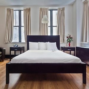 Camera con letto queen size